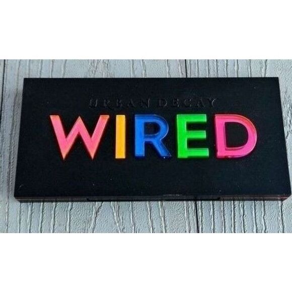 URBAN DECAY WIRED FACE, BODY & EYESHADOW 10 PAN PALETTE - Picture 4 of 8